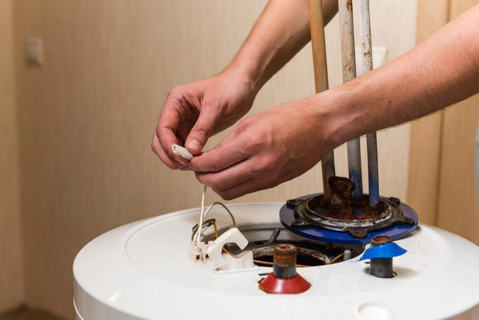 Vệ sinh bình nóng lạnh hải phòng